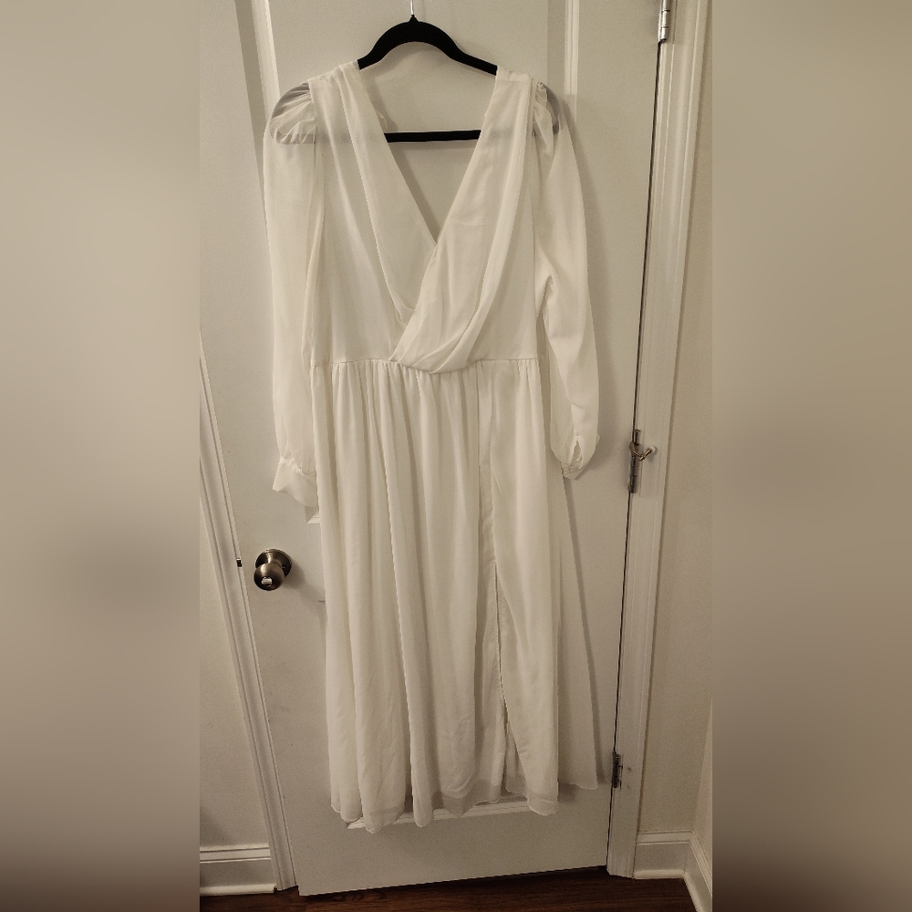 Elegant White Long Sleeve Dress